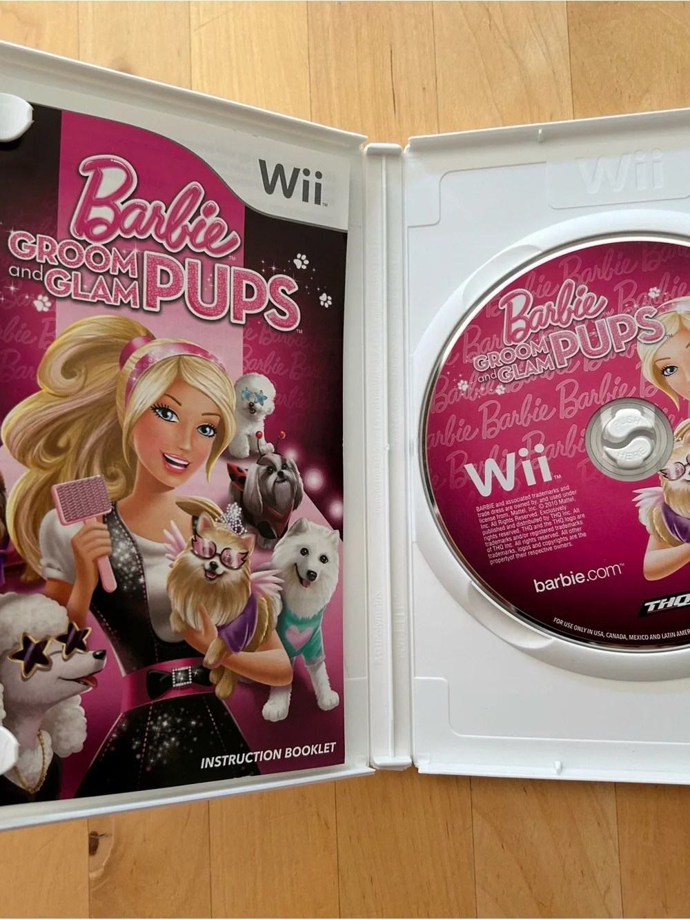 Barbie Groom and Glam Pups Wii Game - Picture 2 of 3